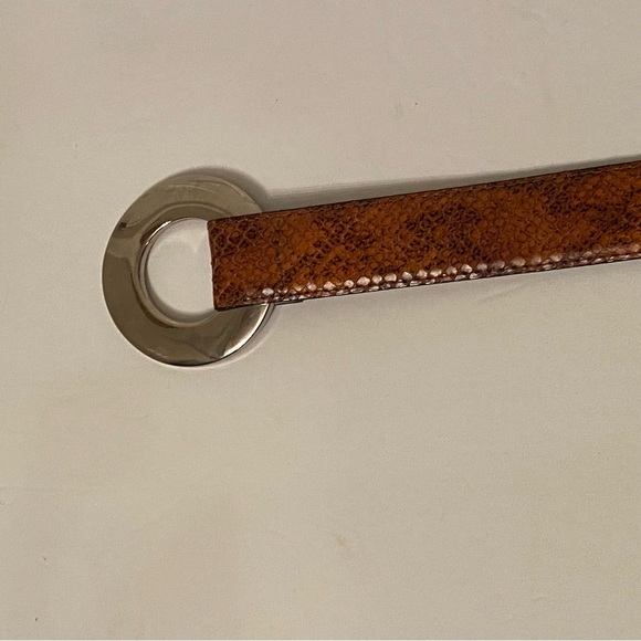 AVIGNON BELT BROWN LEATHER TEXTURED CROC LOOK SILVER O RING BUCKLE SIZE L USA - Picture 8 of 12